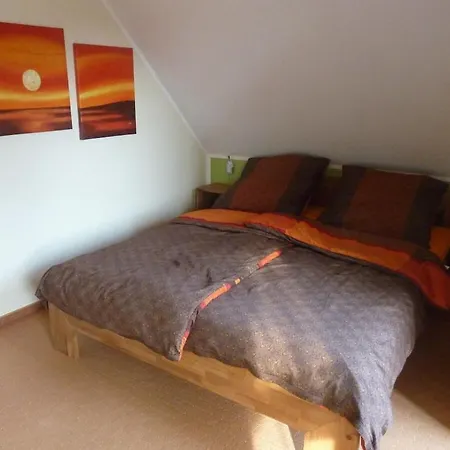 With 2 Bedrooms Casa vacanze