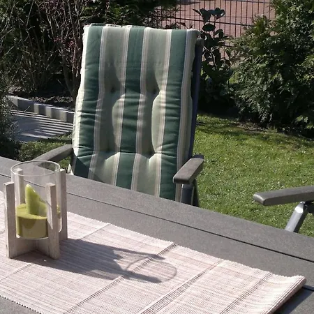 With 2 Bedrooms Casa vacanze